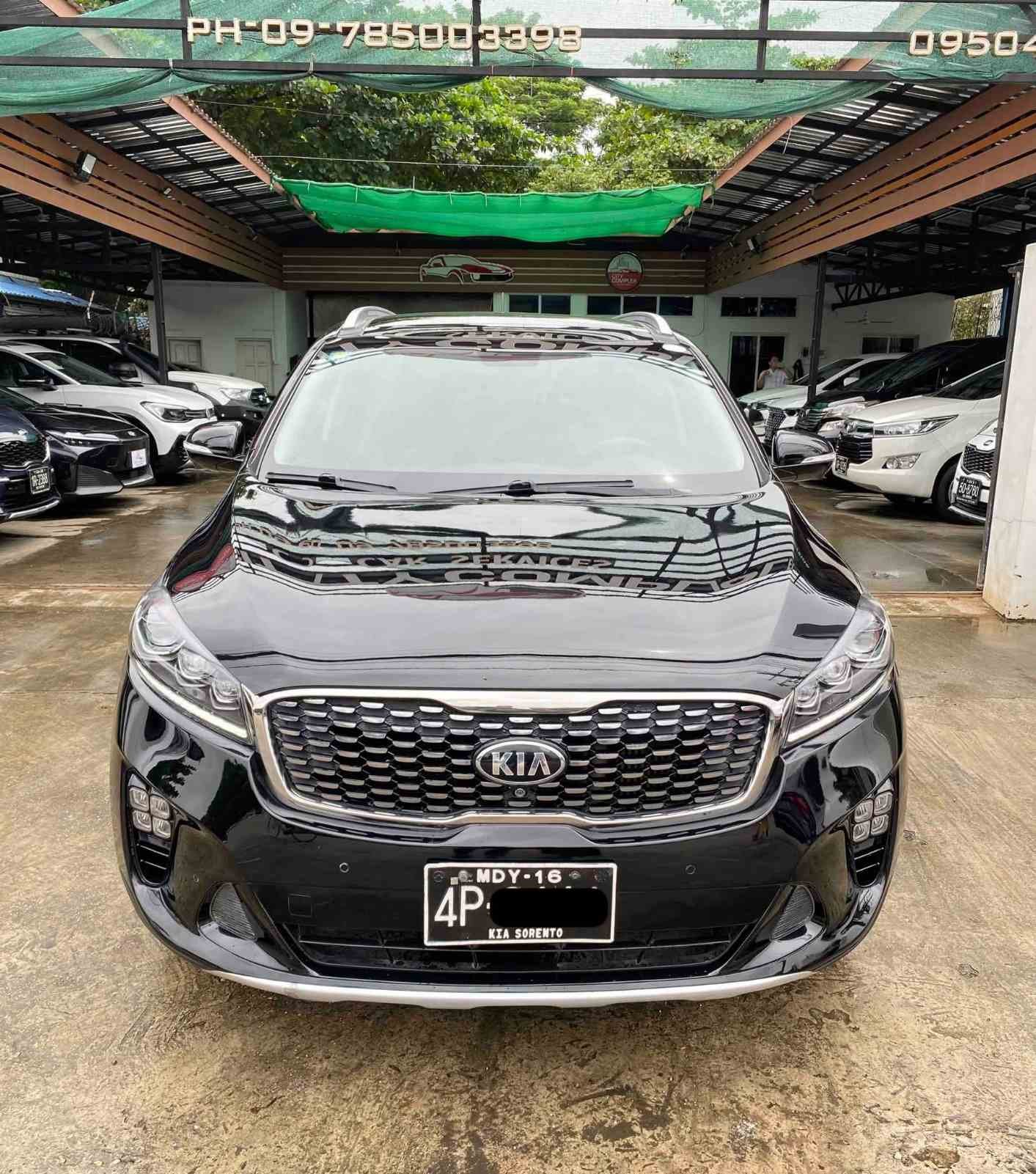 Kia Sorento( Showroom Car )