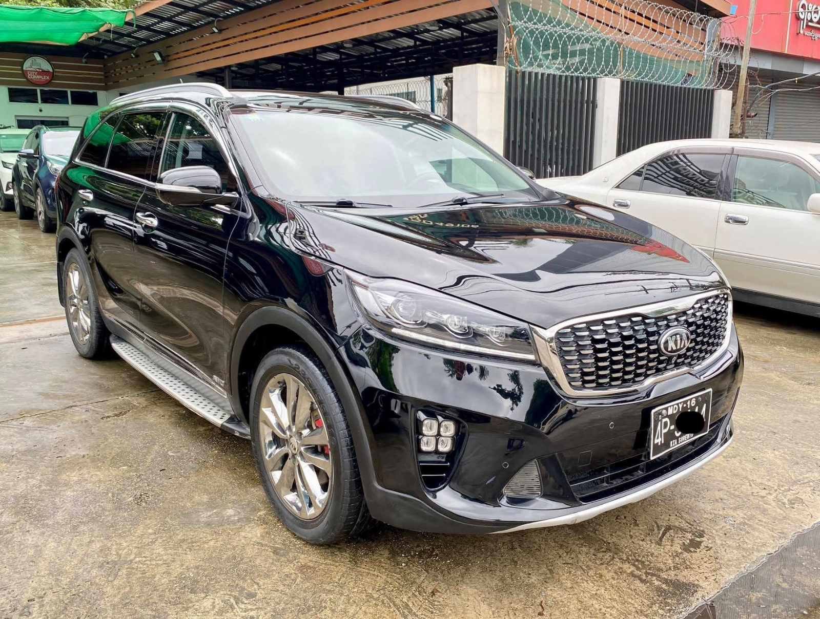 Kia Sorento( Showroom Car )