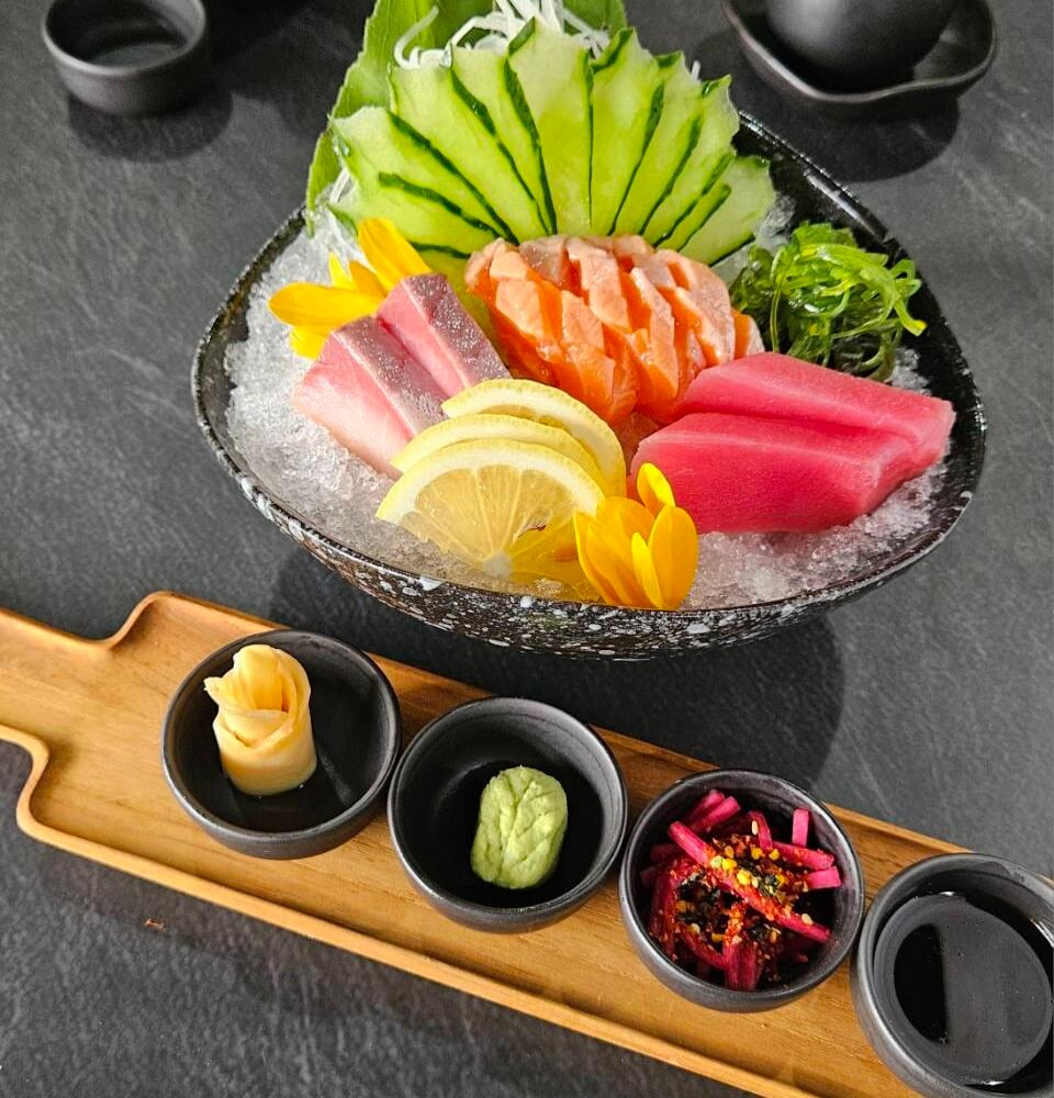 SASHIMI (Tuna, Salmon)