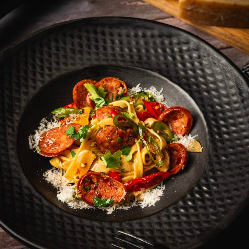 Pasta all'Olio e Salsiccia Piccante