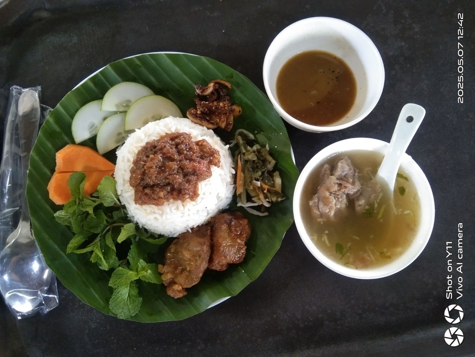 ဖက်ထမင်း(ကြက်,ဝက်,ဆိတ်နှပ်)
