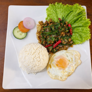 ပင်စိမ်းနှင့်ထမင်းဖြူ (ကြက်/ဝက်)[ဆိုင်စား/ပါဆယ်]