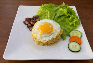 နံကင်ငါးပိထမင်းကြော်