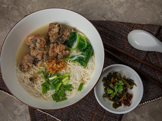 ကြက်ပေါင်းခေါက်ဆွဲ -Steam Chicken Noodles