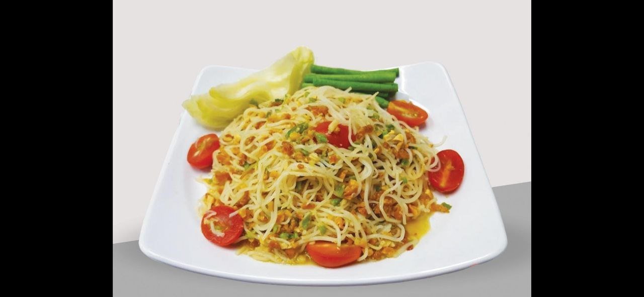 အန်တီကြီး မုန့်ဖတ်ထောင်း