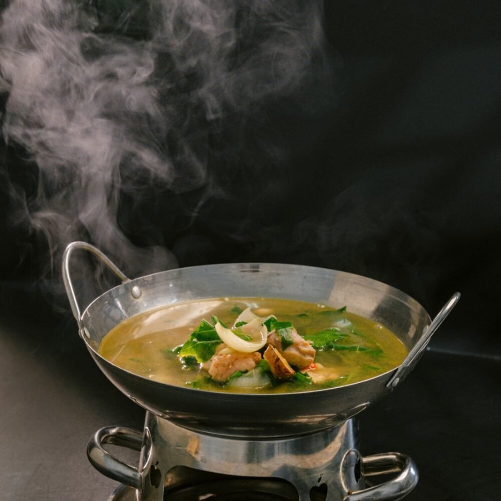 Chicken Volubillis Soup( ကြက်ဂွေးတောက်ဟင်းရည်)