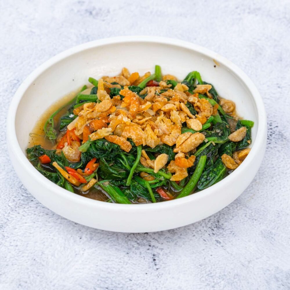 ဂေါ်ရခါးညွန့်ပုဇွန်ခြောက်ကြော်[br]Chayote Leaf with Dry Shirmp