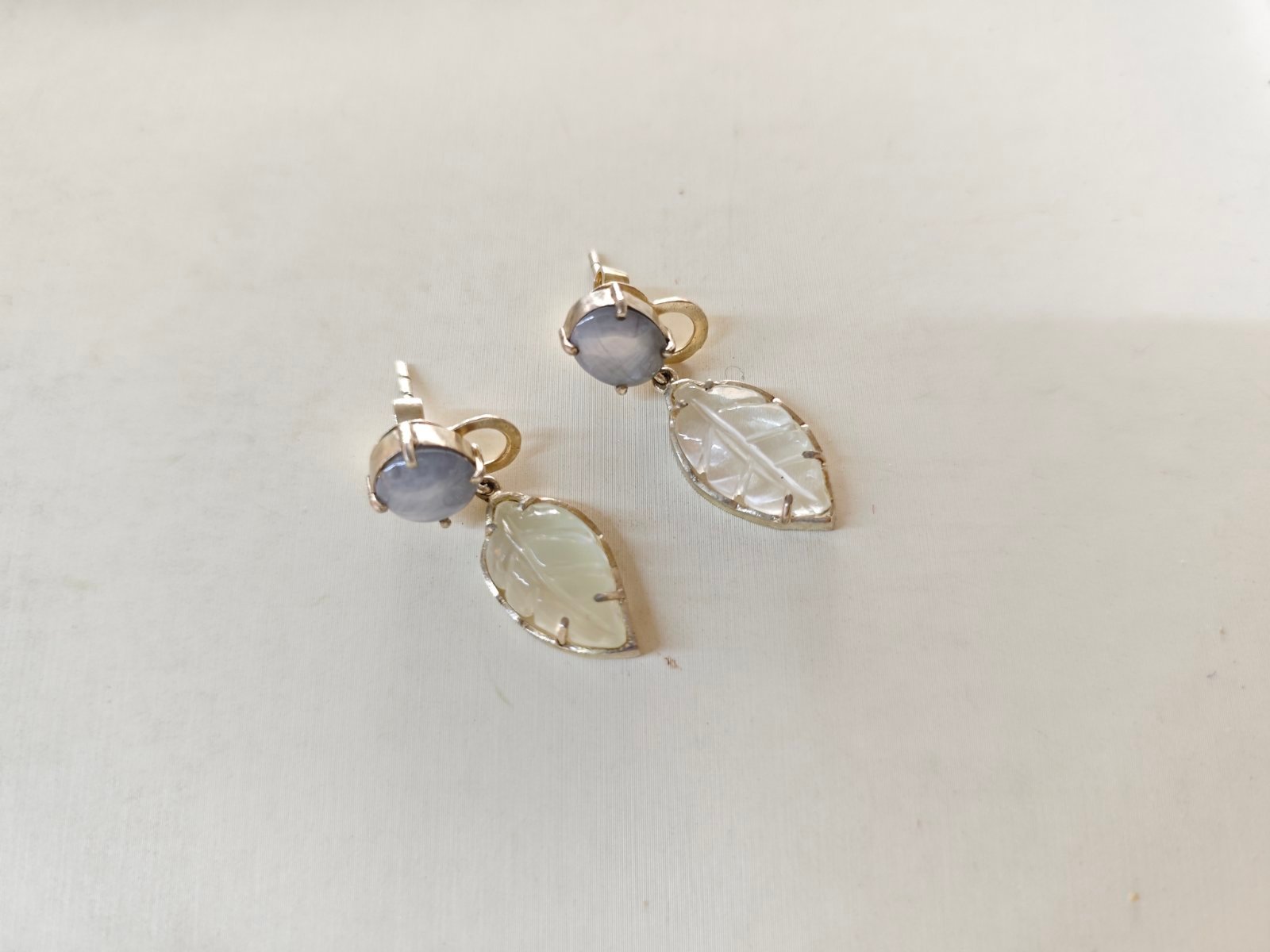 Gemstones Moonstone Sapphire - 635