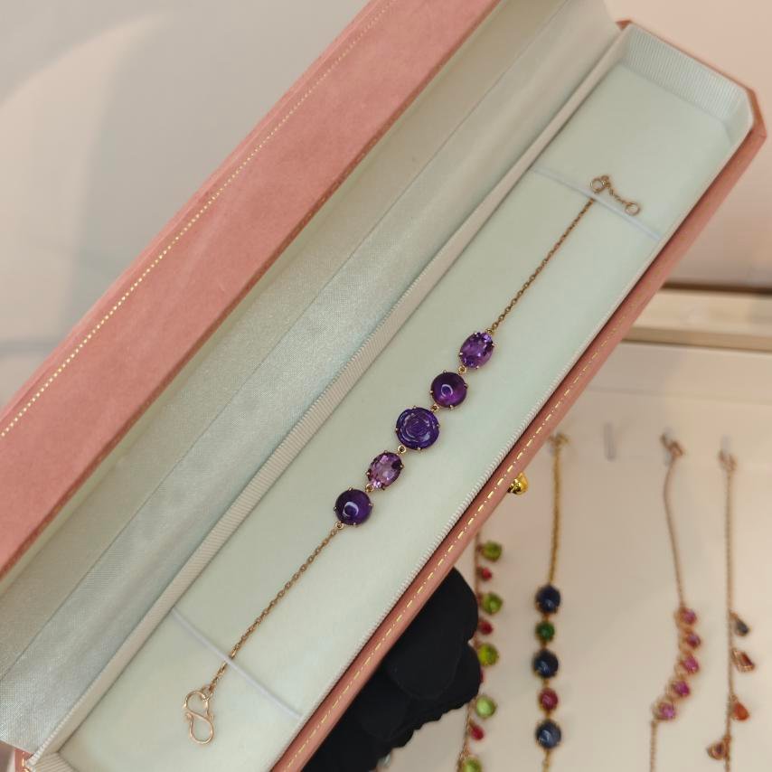 Gemstones Amethyst - S 666