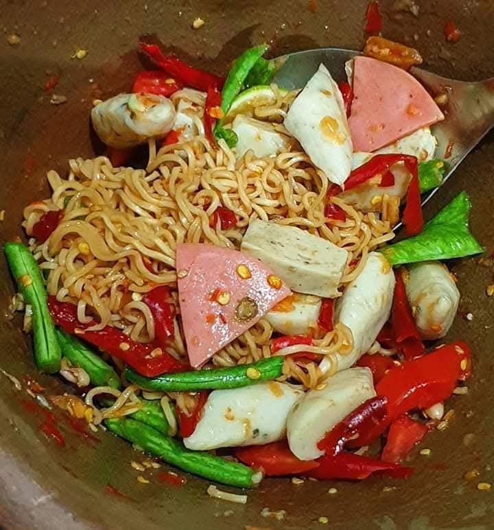 မားမားထောင်း