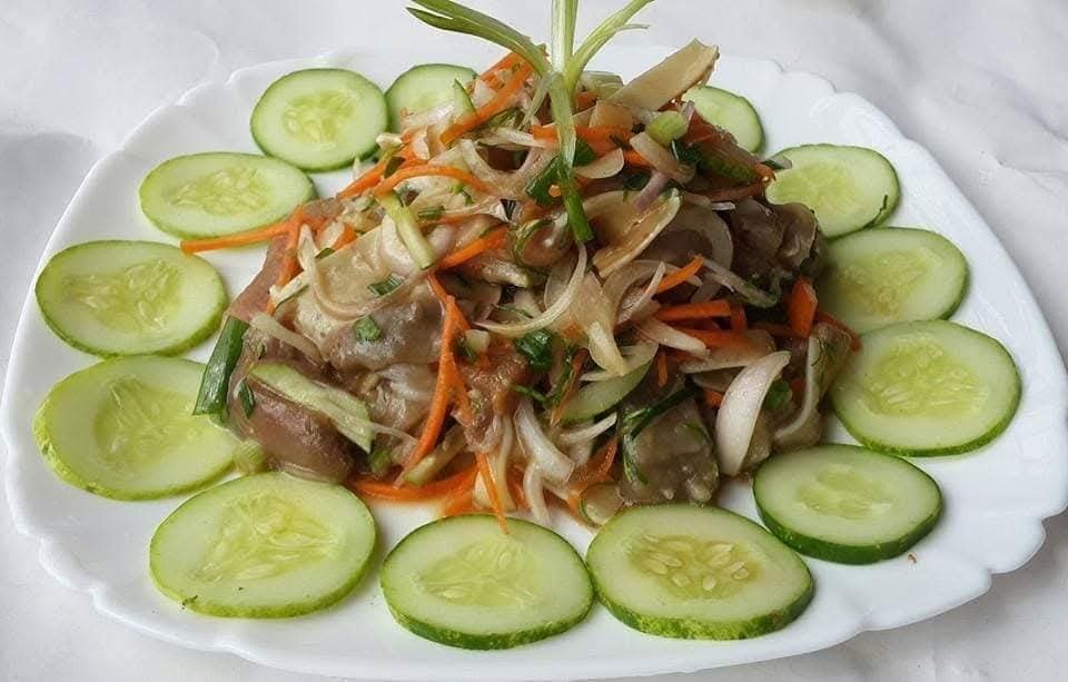 ဝက်နားရွက်သုပ်