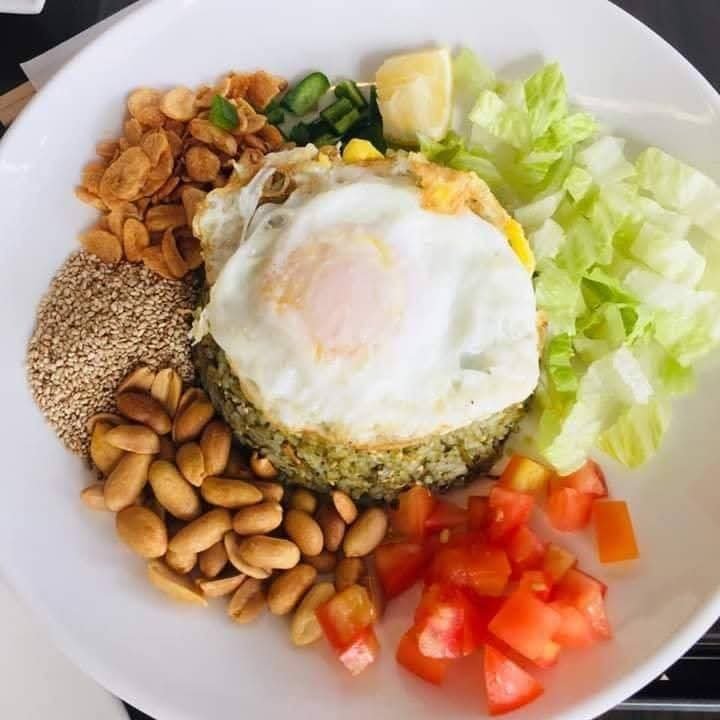 လက်ဖက်ထမင်းကြက်ဥ